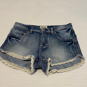 Mudd Y2K Juniors high-waist denim shorts with lace trim Size 9 x 3” Retro Y2K